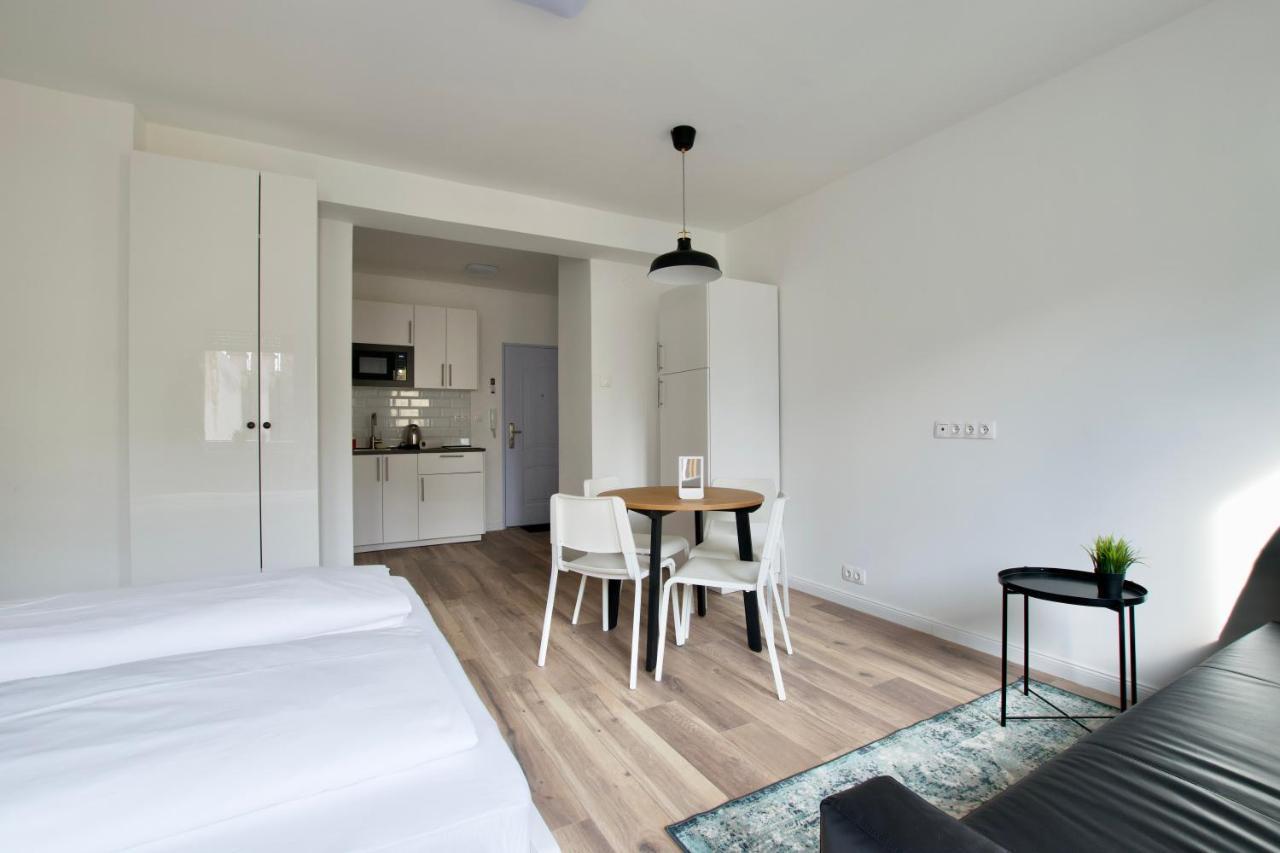 Standard Apartment By Hi5 - Dessewffy 37 Suites Budapest Esterno foto