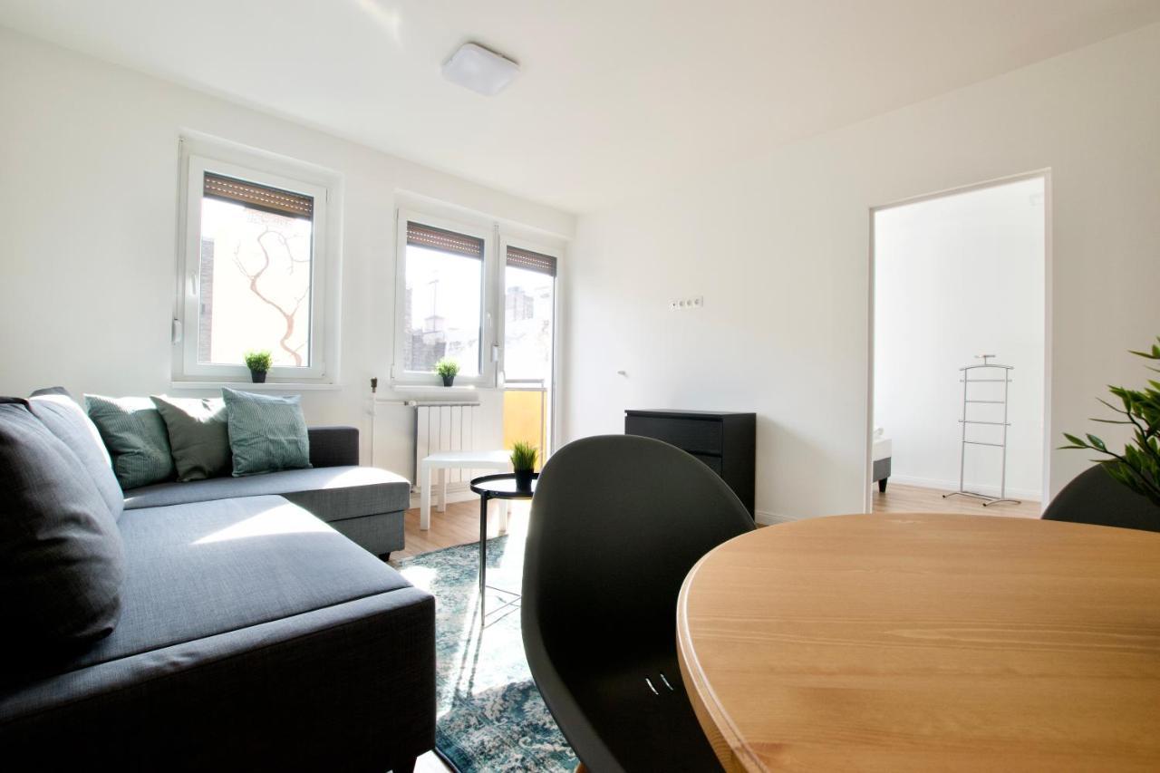 Standard Apartment By Hi5 - Dessewffy 37 Suites Budapest Esterno foto