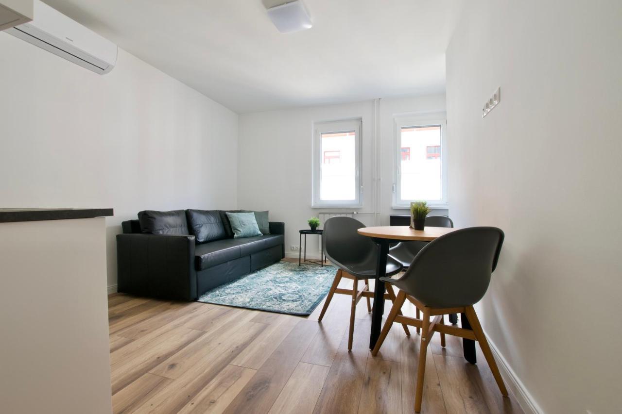 Standard Apartment By Hi5 - Dessewffy 37 Suites Budapest Esterno foto